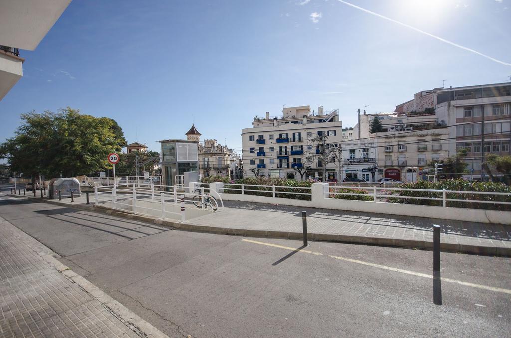 Oscar Apartments Estación Sitges Exterior foto